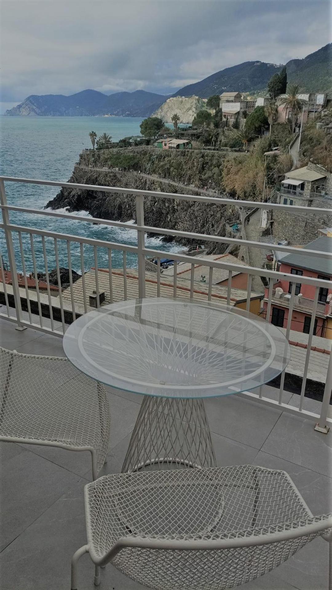 Dreamers Sea View Манарола Экстерьер фото